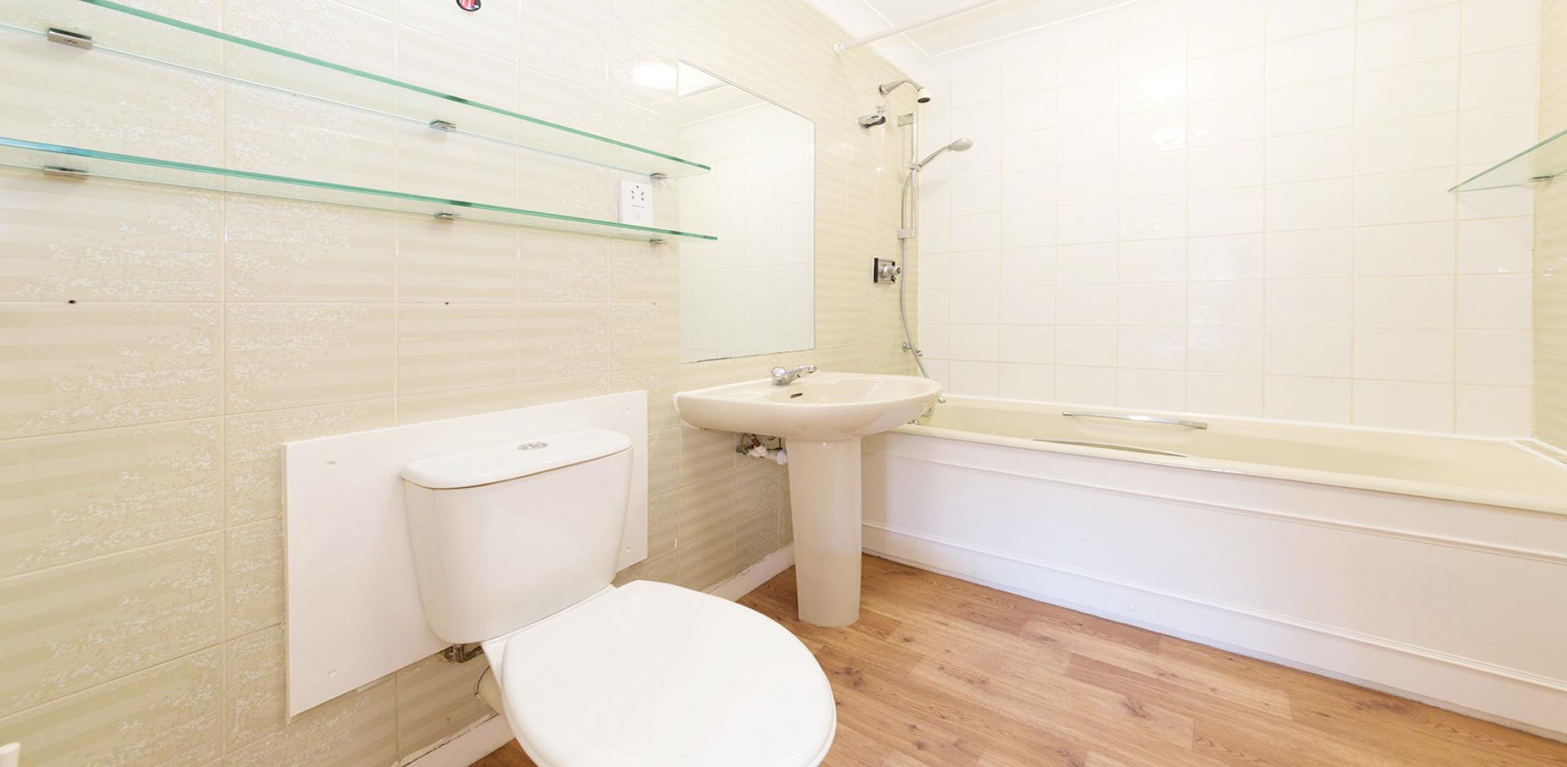 			LET, 4 Bedroom, 1 bath, 1 reception House			 St.Helens Gardens, LADBROKE GROVE